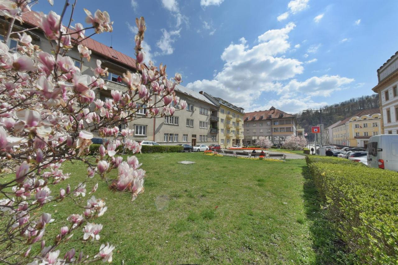 Big 75M2 Next To Opera Building In Direct Centrum, Air-Conditioned, Balcony, 24H Self Checking Banská Bystrica Exteriér fotografie